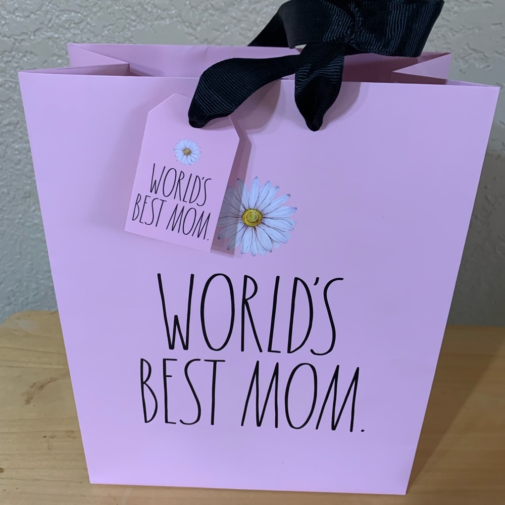 Rae Dunn Worlds Best Mom gift bag and card